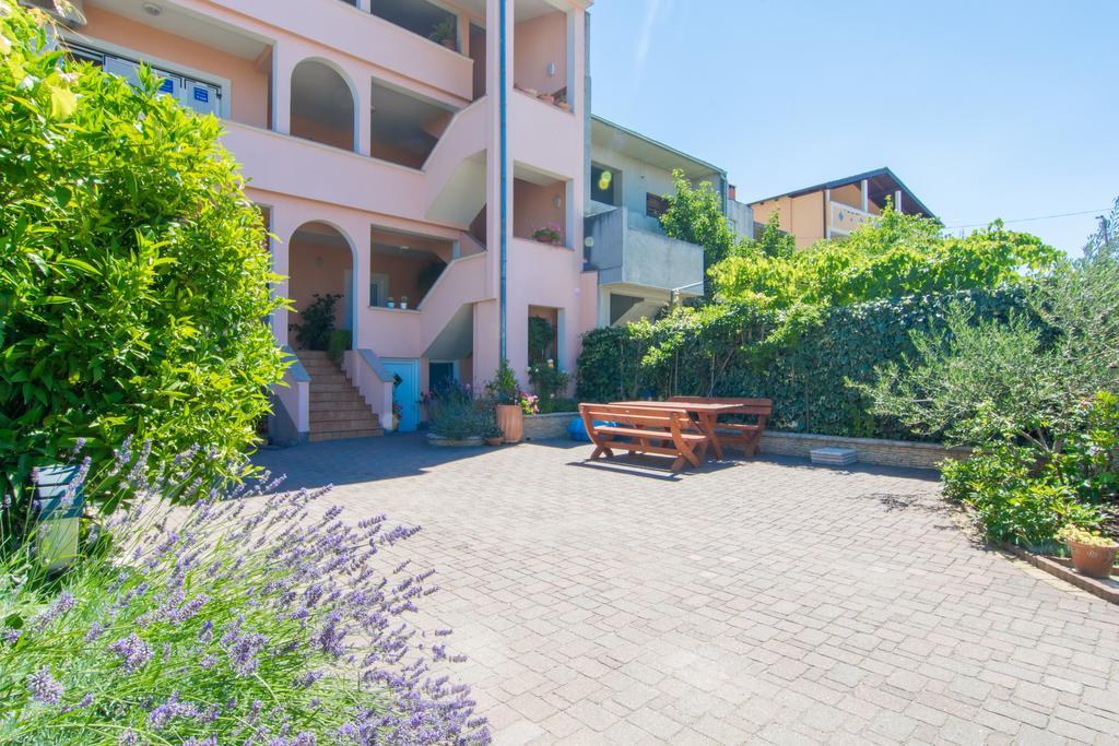 Tim Apartment